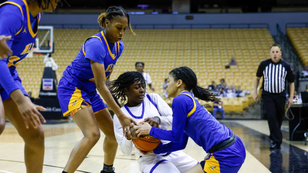 Vashon vs North Little Rock Missouri Arkansas girls basketball December 16 2022 Nate Latsch11931